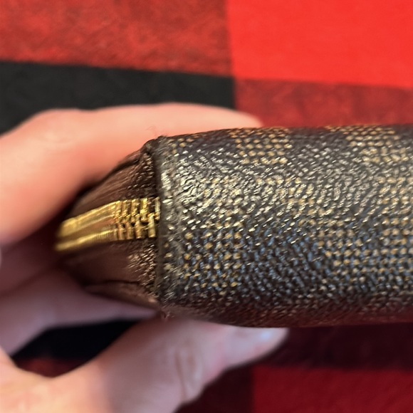 Michael Kors Zip wallet - Picture 9 of 10